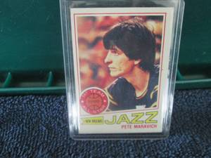 lot 512 image: 1977-78 Topps Pete Maravich Card...