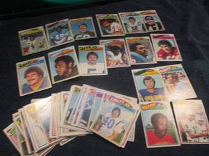 lot 542 image: 50 1977 Topps Football Cards...