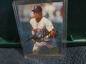 lot 552 image: Kent Hrbek Autograph w Certificate...
