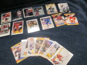 lot 553 image: 25 Hockey Stars Cards...
