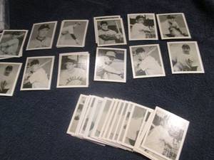 lot 555 image: 48 2001 Bowman Heritage Reprint Car...
