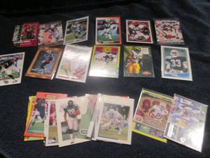 lot 564 image: 25 Running Backs Cards...