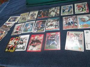 lot 595 image: 25 Quarterback Star Cards...