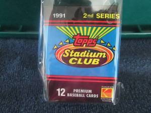 lot 613 image: 9 1991 Stadium Club Baseball Card P...