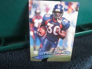 lot 614 image: 40 Terrell Davis Cards...