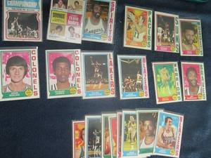 lot 620 image: 1974-75 Topps Basketball Cards...