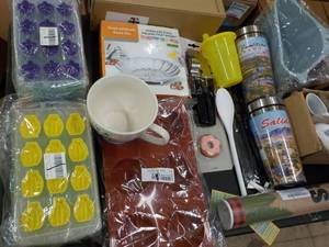 lot 32 image: Kitchen Lot...