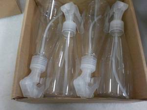 lot 79 image: 14 -4 packs Plastic Spray Bottles...