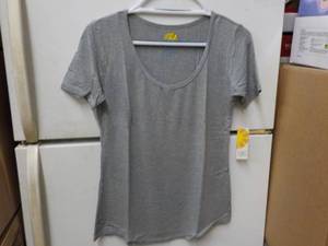 lot 91 image: 10 size M C and C Grey Tops...