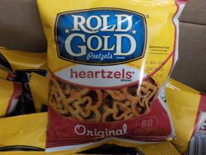 lot 133 image: Case of 40 .7 oz Bags Rold Gold Hea...