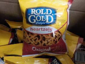 lot 134 image: Case of 40 .7 oz Bags Rold Gold Hea...