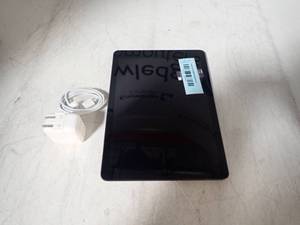 lot 42 image: Apple&nbspiPad Air 1st Gen A1474 Includes Charger