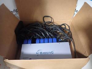 lot 55 image: Hawking Technology&nbsp8-Port Rack Mount KVM CS168