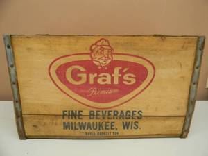 lot 25 image: VINTAGE GRAFS PREMIUM FINE BEVERAGES MILWAUKEE, WIS. WOOD CRATE - NICE - SEE PICTURES