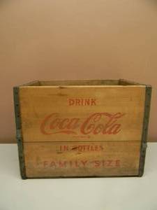 lot 28 image: VINTAGE COCACOLA WOOD BOTTLE CRATE - NICE - SEE PICTURES