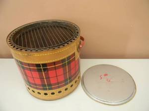 lot 41 image: VINTAGE - Skotch Grill by Hamilton Metal Products, made by the same company as the famous Skotch Kooler. Made in USA - APPROX 12H 12D - SEE PICTURES