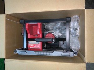 MILWAUKEE M18 FUEL ONE-KEY 18-VOLT LITHIUM-ION BRUSHLESS CORDLESS 8-14 IN. TABLE SAW KIT Q (1) 12AH BATTERY & RAPID CHARGER. SEE PICTURES