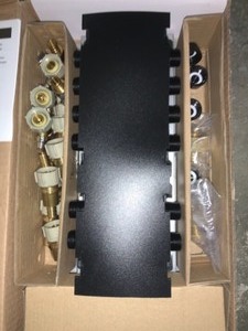 APOLLO 12 IN. BRASS BALL VALVES WITH 12-PORT PEX MANIFOLD. SEE PICTURES