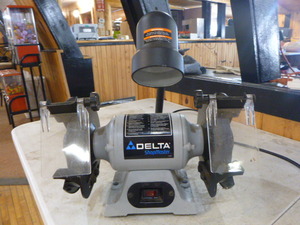 Delta Shop Master 6 Bench Grinder