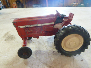 Toy International Tractor