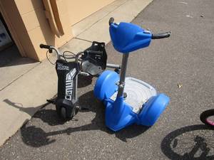 2-Battery Operated Ride On Toys (No Chargers) Unknown Condition