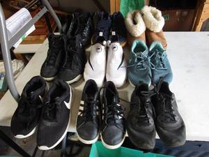9-Pair Shoes Mostly Mens Assorted Sizes