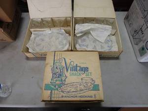 Anchor Hocking Vintage Snack Sets 12-Trays & 11 Cups