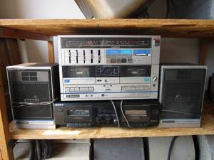 Emerson AMFMCassetteTurn Table With Pair Of Speakers & Sony Cassette Deck