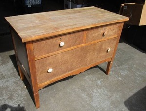 3-Drawer Dresser 38x19x27