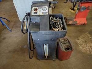 lot 6 image: Wynns Transmission Flusher, Works...