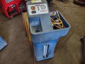 lot 9 image: Wynns Powerflush Coolant Flusher, ...