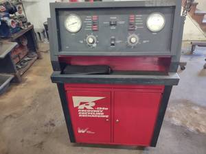 lot 15 image: White HFC-134a Recover,  Recycling,...
