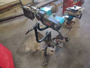 lot 16 image: Sun 50-610 On-Car Brake Lathe, Work...