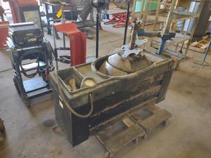 lot 29 image: John Beam Tire Changer, Works...