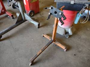 lot 38 image: Engine Stand...