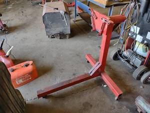 lot 40 image: Engine Stand...