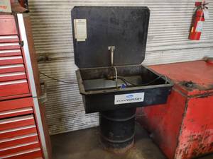 lot 57 image: Pure Wash Parts Washer, 38x29, Work...