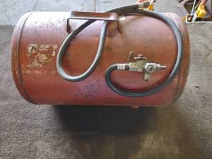 lot 65 image: Air Tank...