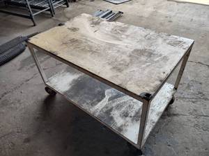 lot 81 image: Cart, 48x30...
