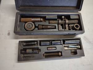lot 105 image: Robinair 10500 AC Tools...