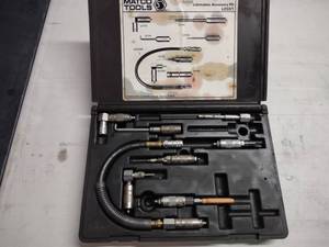 lot 110 image: Matco Lube Kit...