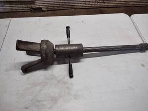 lot 132 image: Slide Hammer Axle Remover...