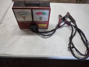 lot 139 image: Auto-Metering Battery Tester...