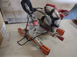 lot 152 image: Toolshop 10 Miter Saw...