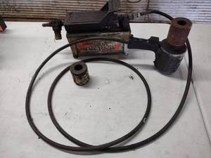lot 166 image: Huth Mitey Mate JR AirHydraulic Pu...