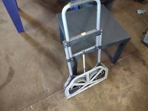 lot 177 image: Portable Hand Truck & Table...