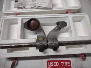 lot 183 image: Aamco Model 8500 Brake Drum Microme...