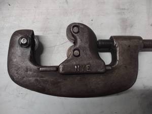 lot 189 image: Pipe Cutter & (2) Drill Indexes...