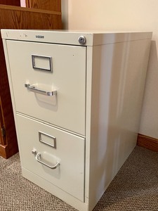 lot 101 image: Metal File Cabinet