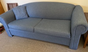 lot 29 image: Full Size Hide a Bed Couch